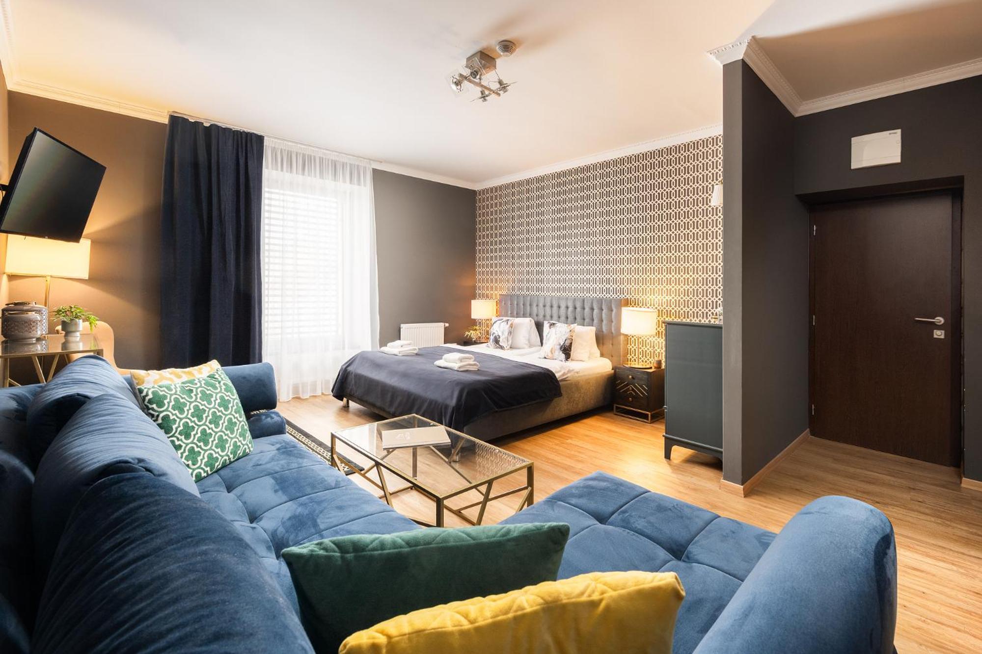 Wine & Wellness Hotel Besedni Dum Вальтице Экстерьер фото